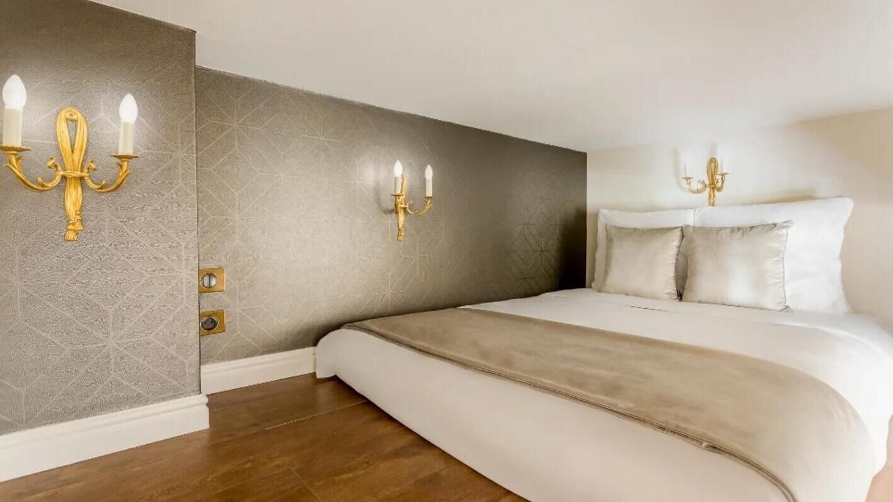 Photo of Bedroom in 2nd Arrondissement