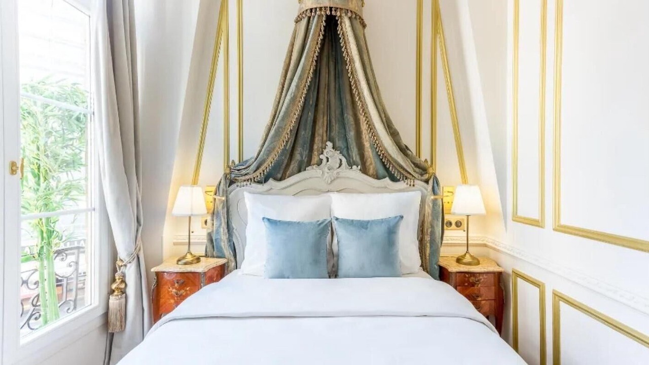 Photo of Bedroom in 2nd Arrondissement