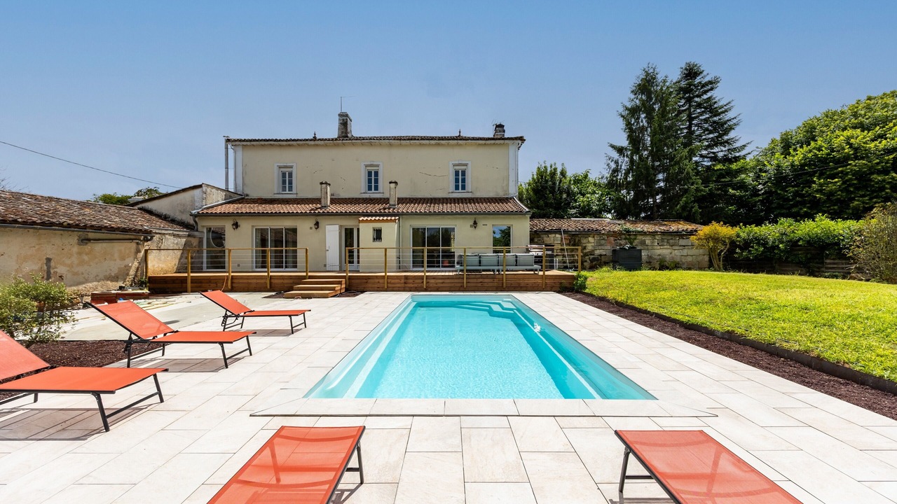 Photo of Outdoor in Carignan-de-Bordeaux