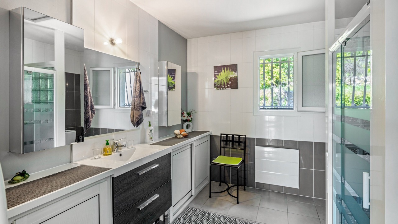 Photo of Bathroom in Saint-Etienne-Vallee-Francaise