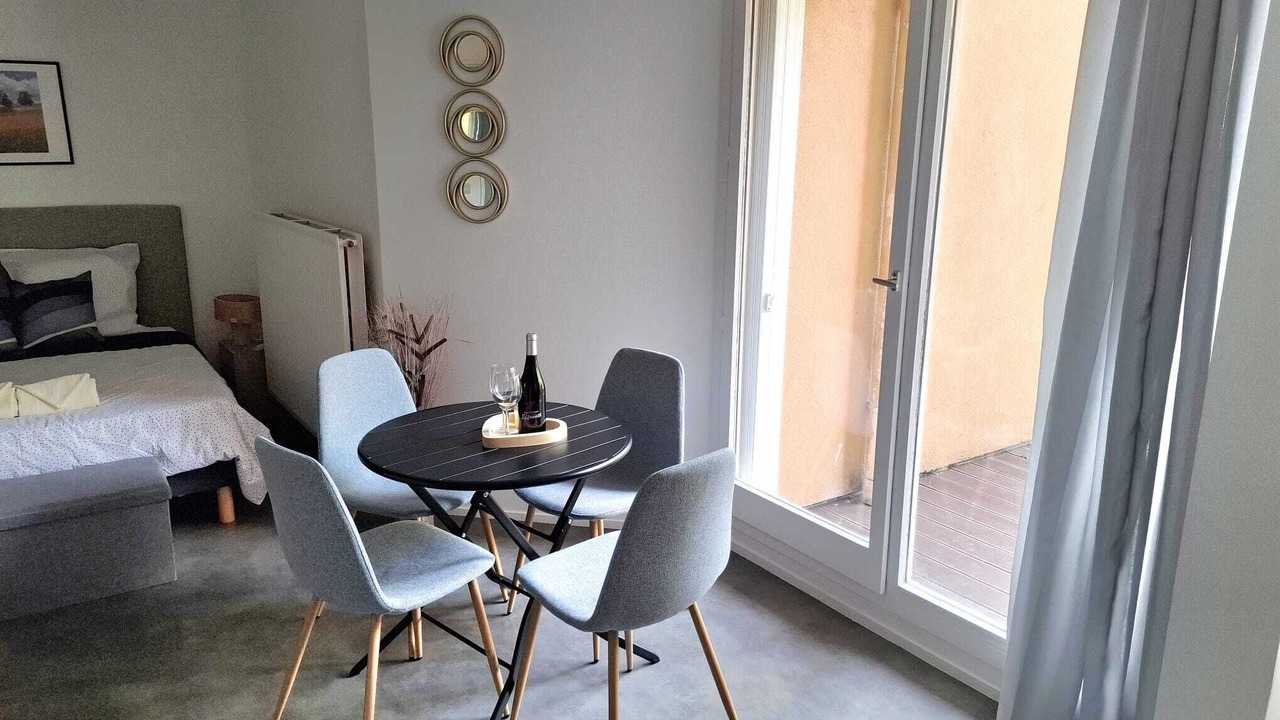 Photo of Bedroom in Courcouronnes