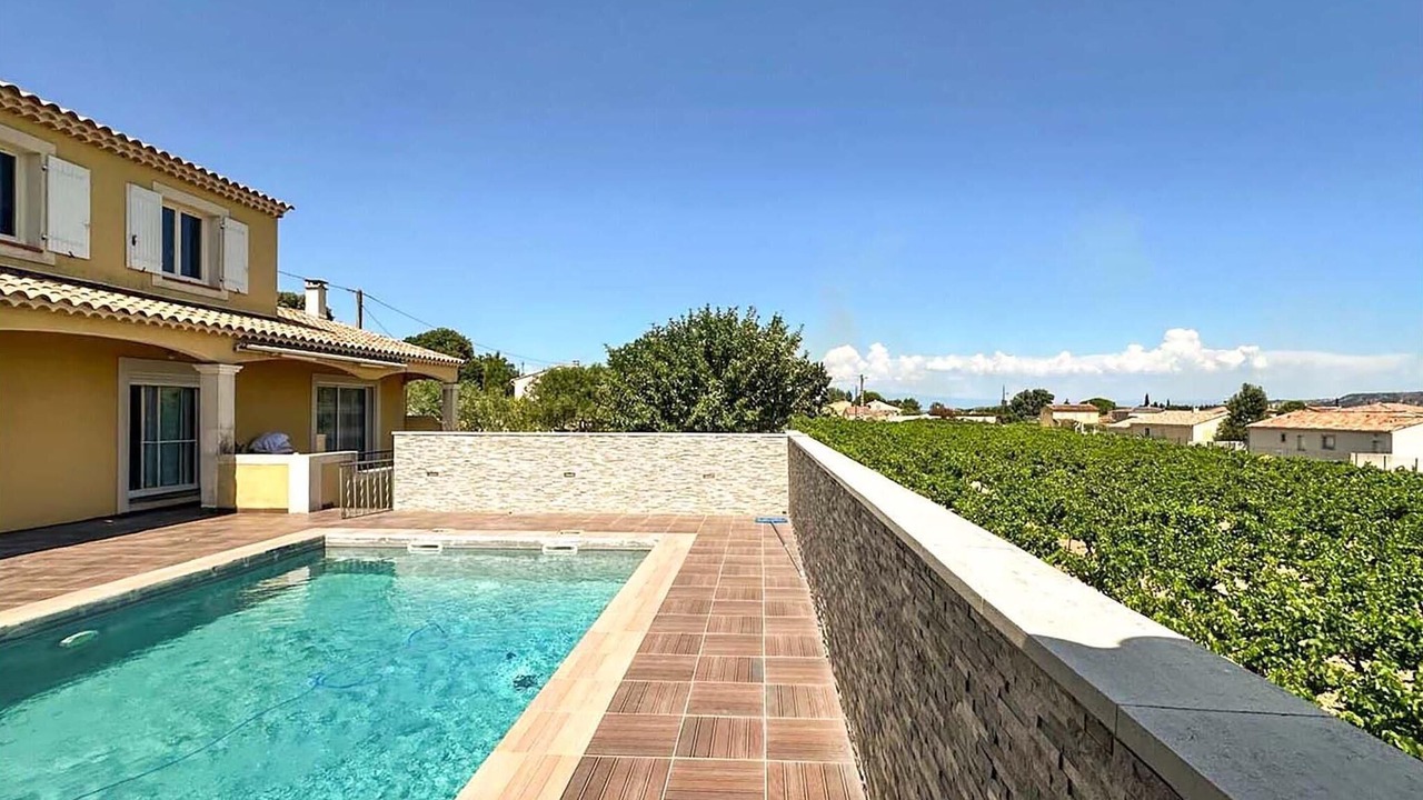 Photo of Outdoor in Rochefort-du-Gard