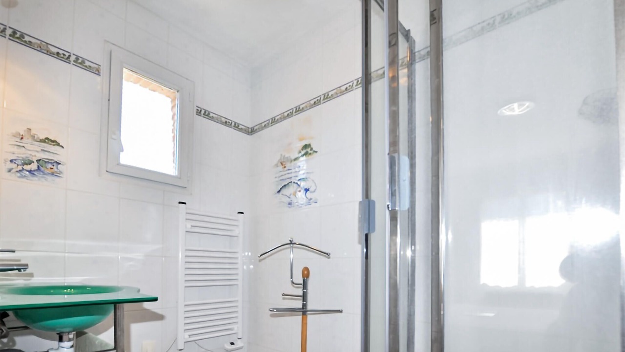 Photo of Bathroom in Laroque-des-Alberes