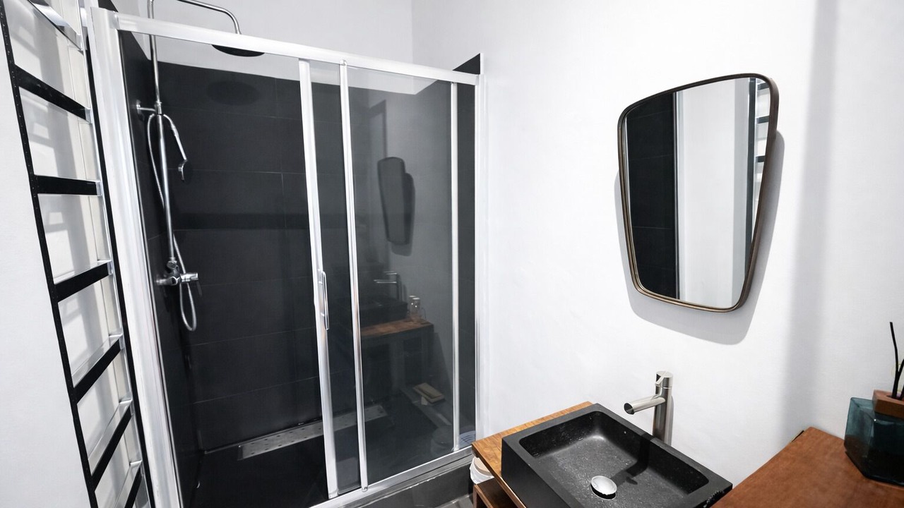 Photo of Bathroom in Quartier du Panier