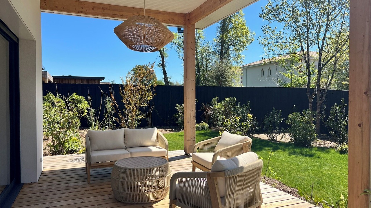 Photo of Patio Balcony in Mios