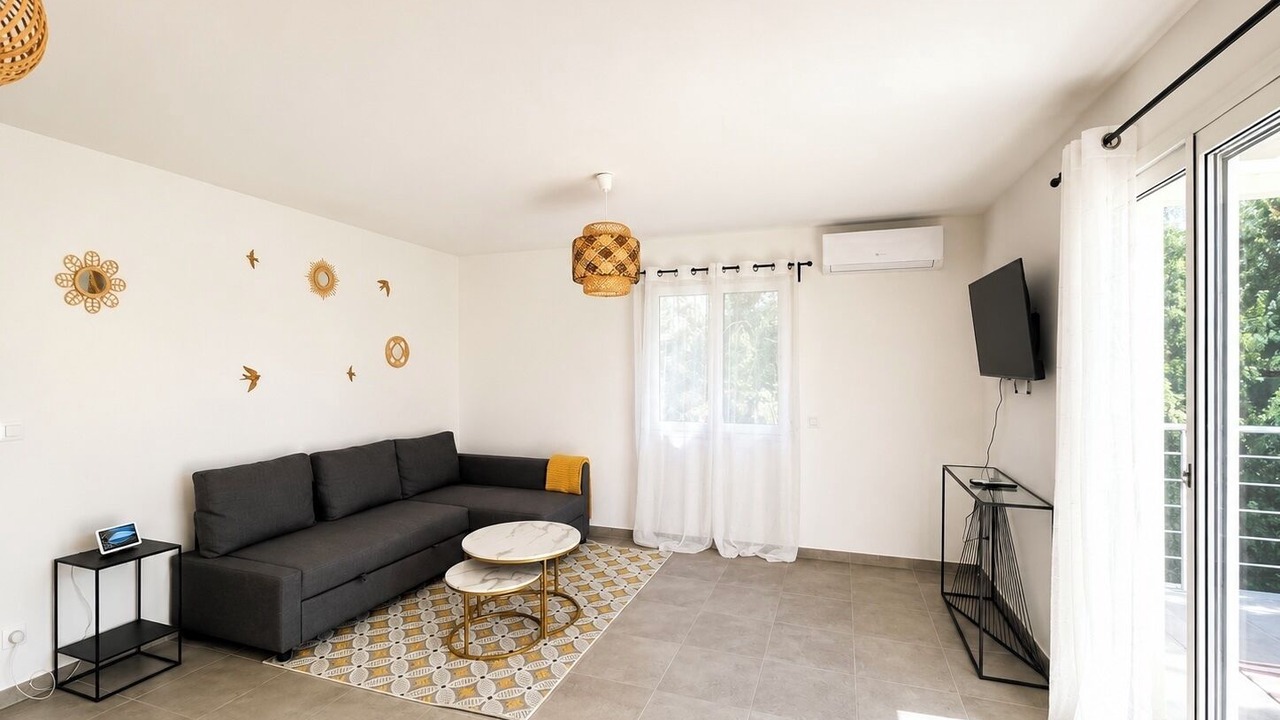 Photo of Livingroom in Ruoms