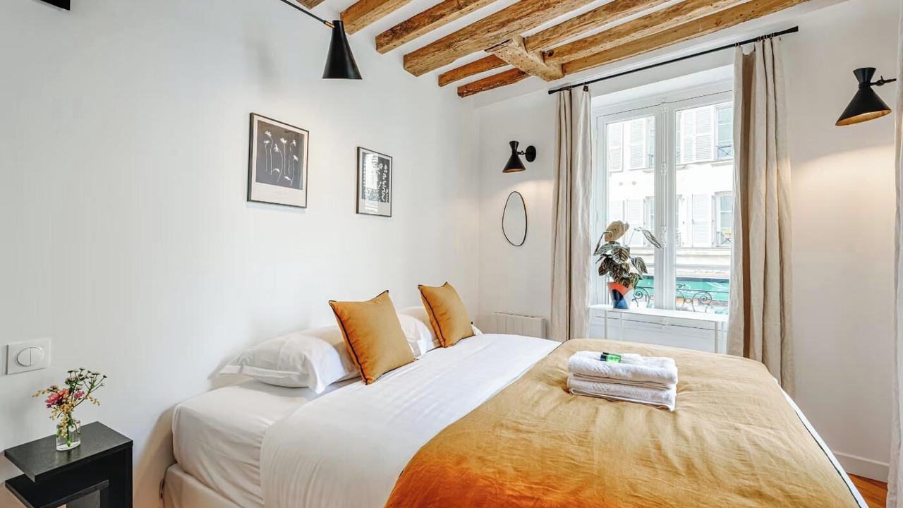 Photo of Bedroom in Val-de-Grace