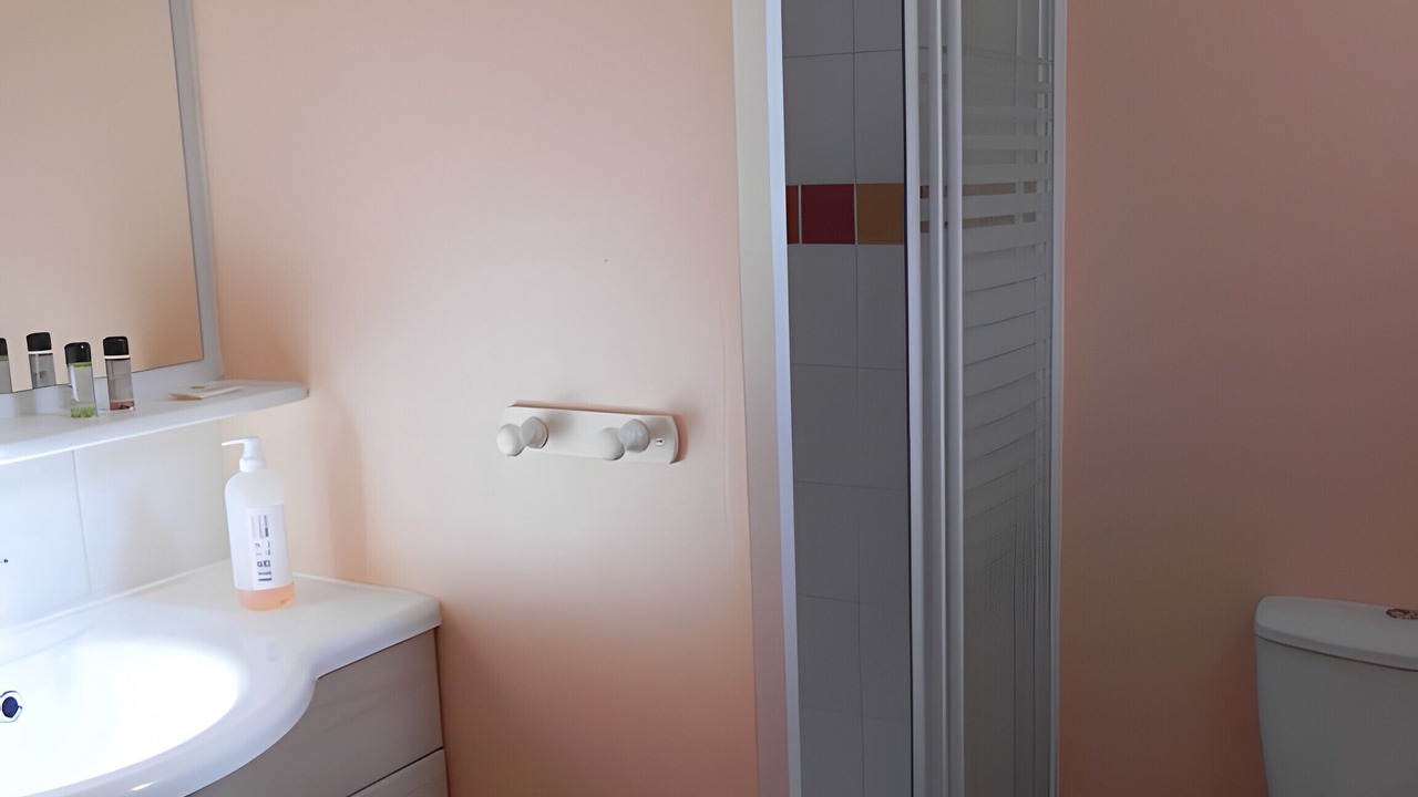 Photo of Bathroom in Le Poet-Laval