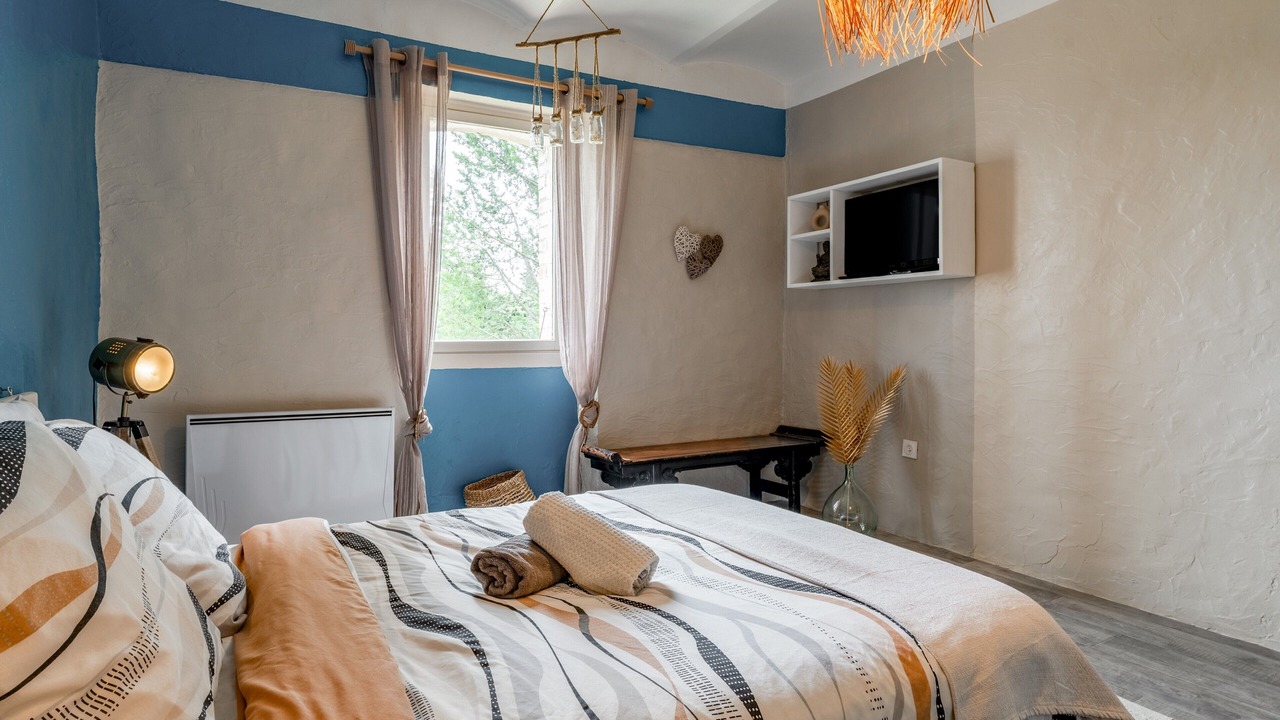 Photo of Bedroom in Rousson