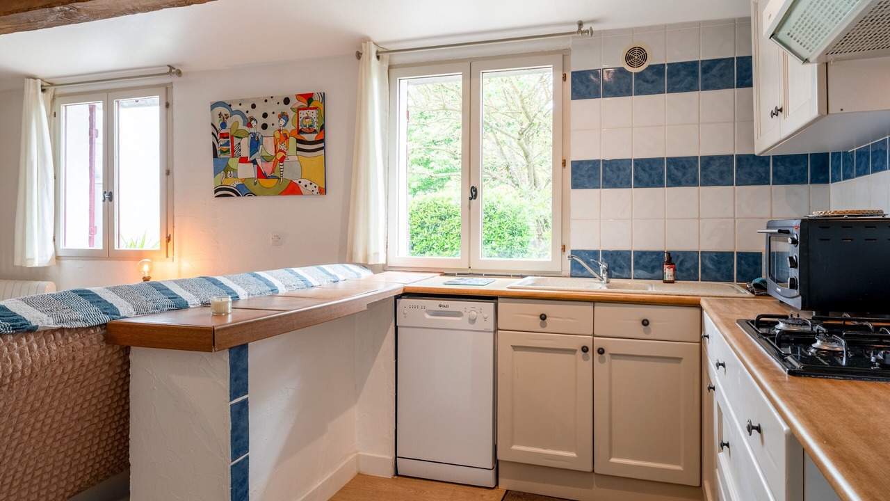 Photo of Kitchen in Rousson