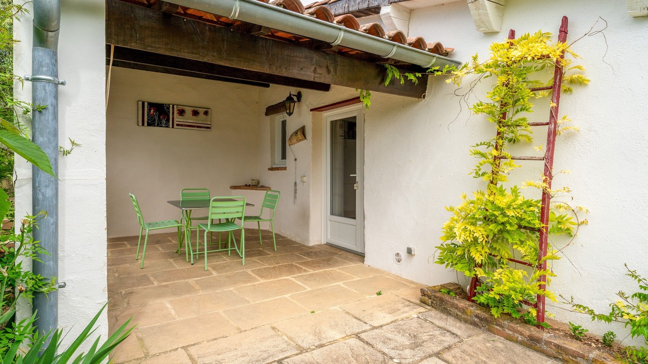 Photo of Outdoor in Rousson