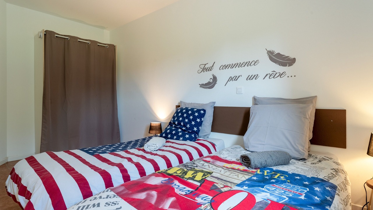 Photo of Bedroom in Rousson