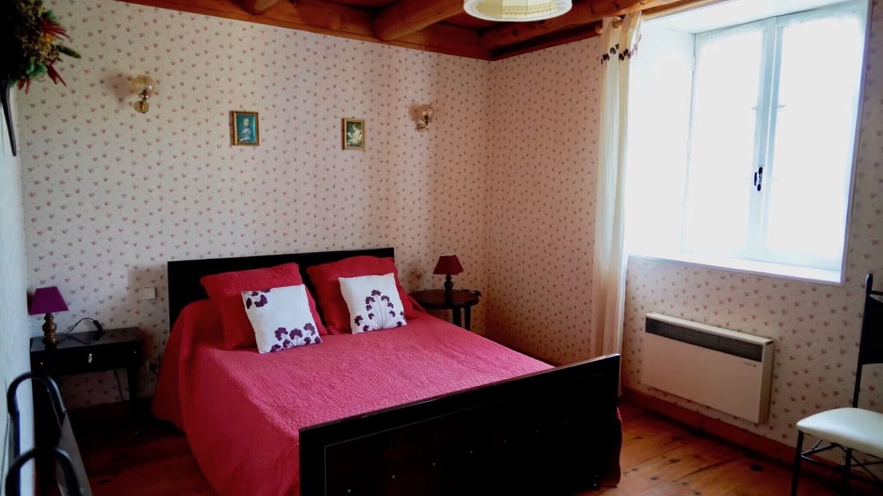 Photo of Bedroom in Lavoute-Chilhac