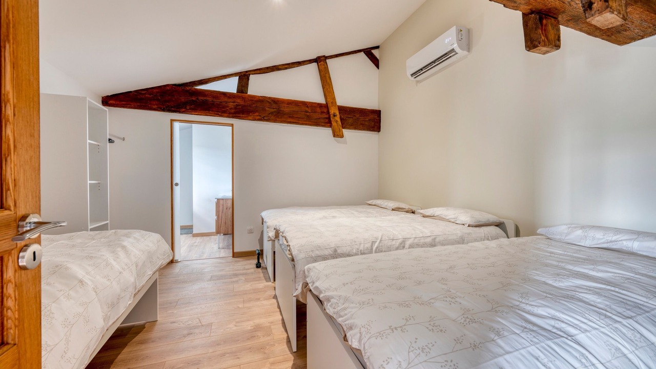 Photo of Bedroom in Begadan