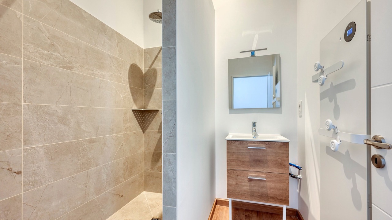 Photo of Bathroom in Begadan