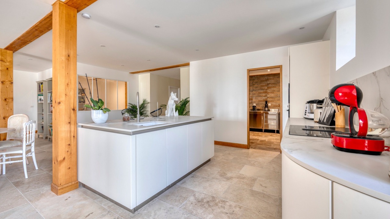 Photo of Kitchen in Begadan