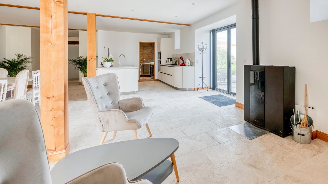 Photo of Livingroom in Begadan