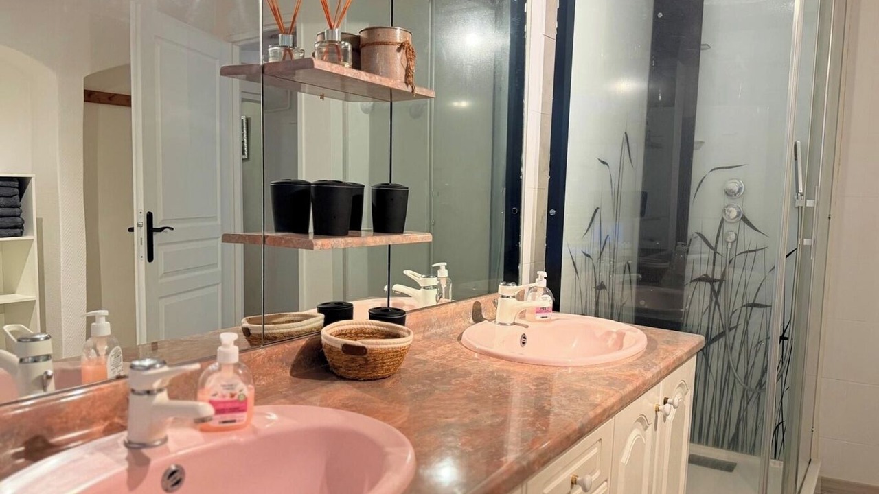Photo of Bathroom in Le Puy-en-Velay