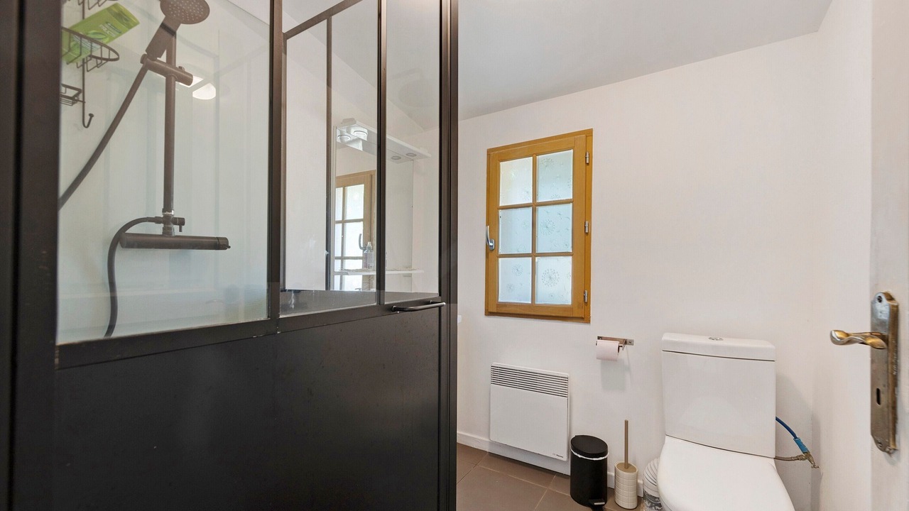 Photo of Bathroom in Gaillan-en-Medoc