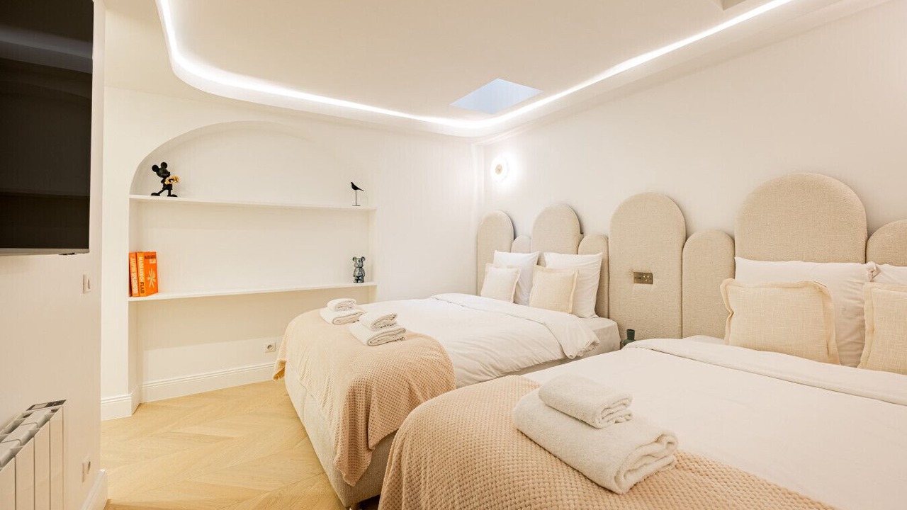 Photo of Bedroom in Sorbonne