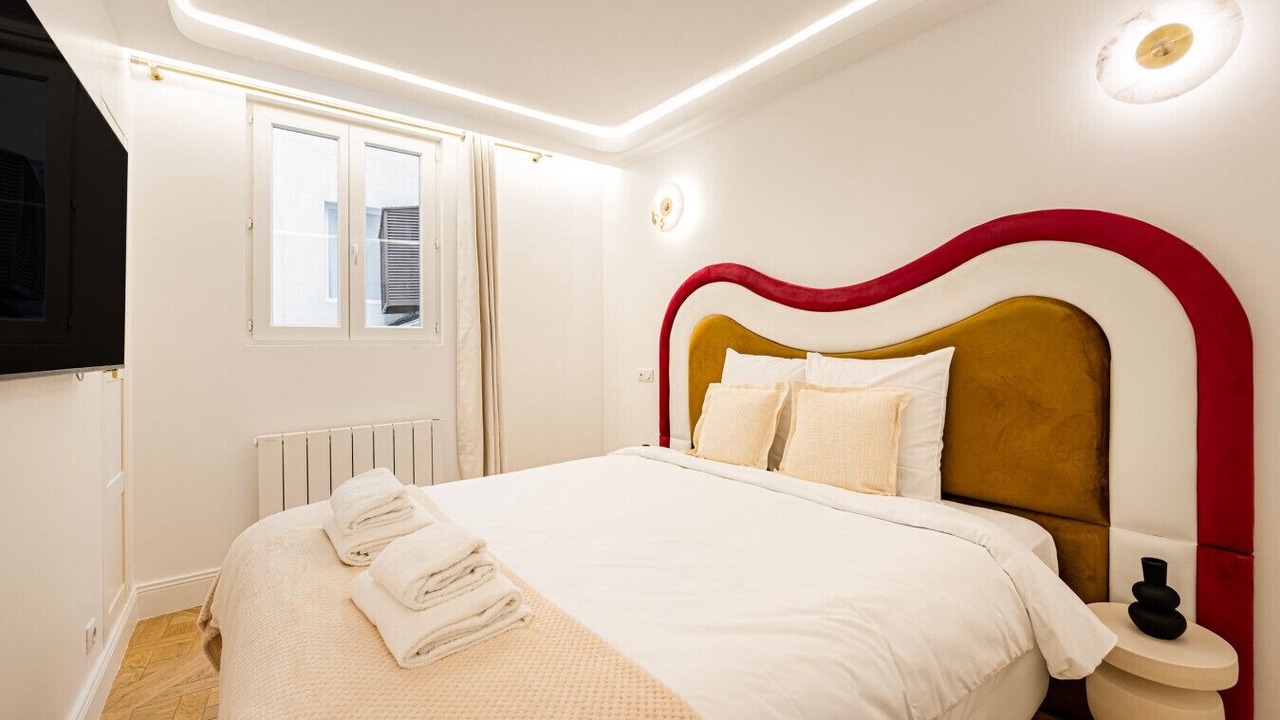 Photo of Bedroom in Sorbonne