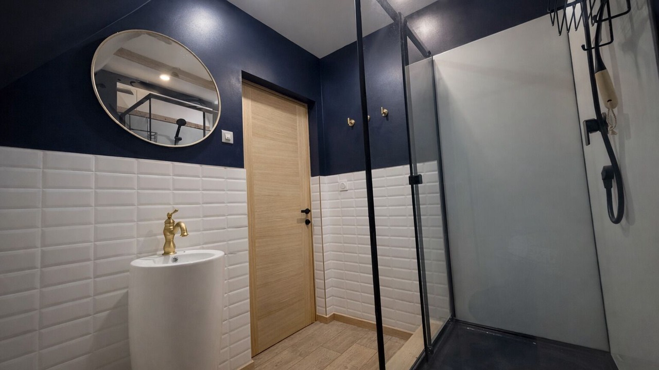 Photo of Bathroom in Estaing