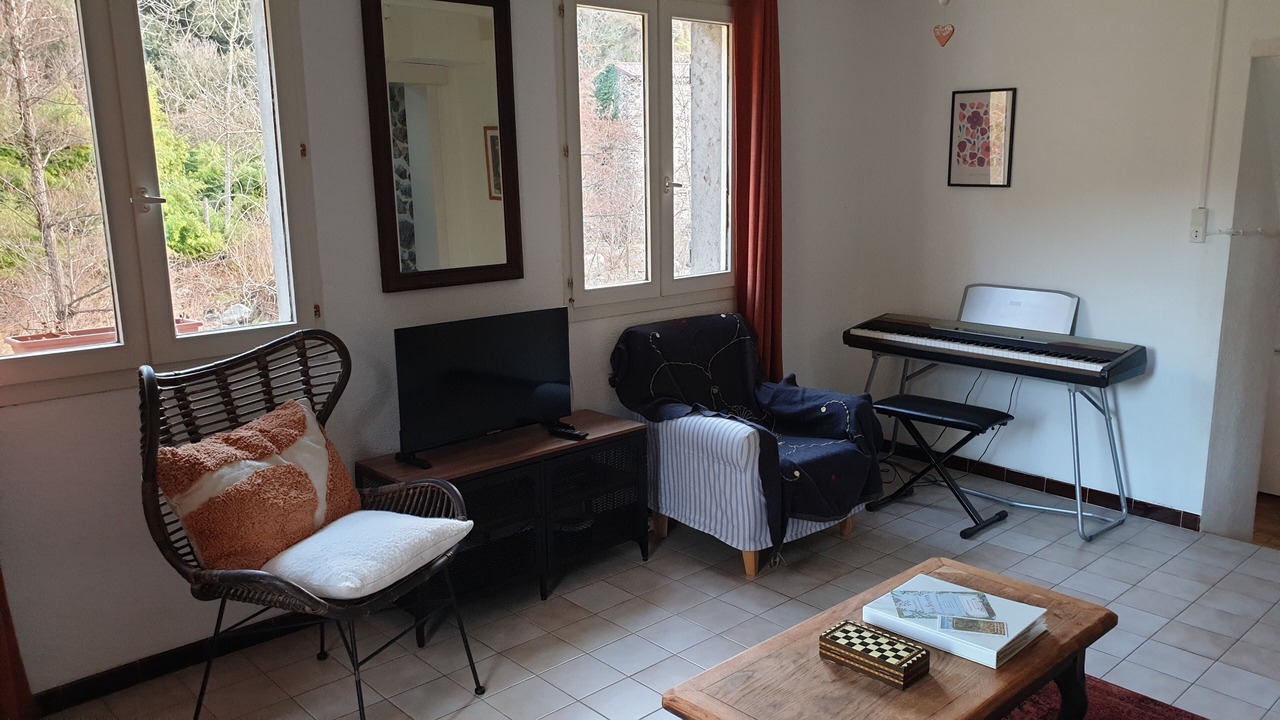 Photo of Livingroom in Duniere-sur-Eyrieux