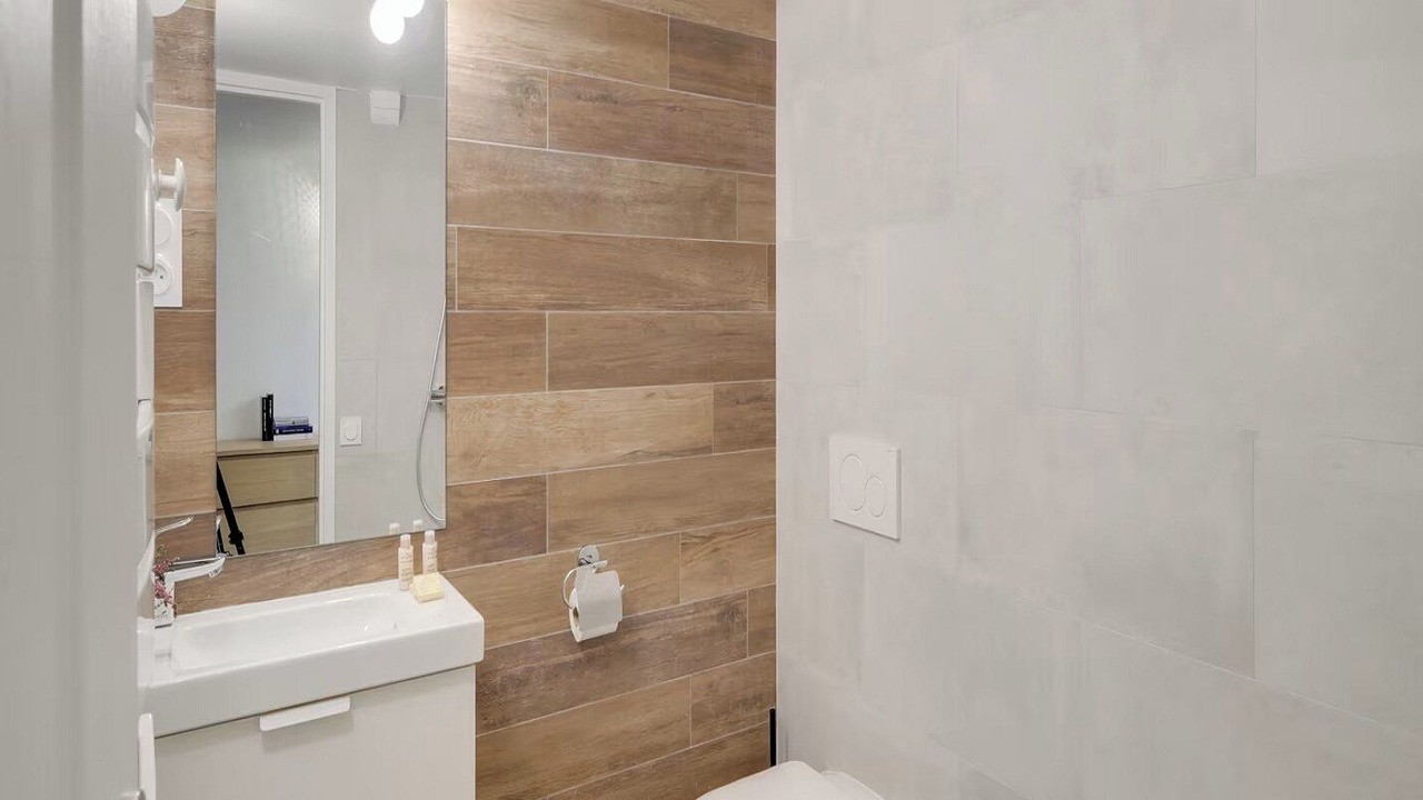 Photo of Bathroom in Quartier du Mail