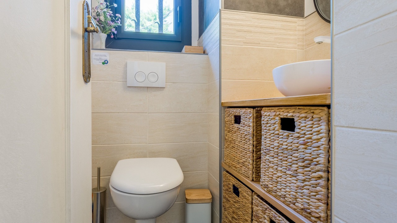 Photo of Bathroom in Nyons