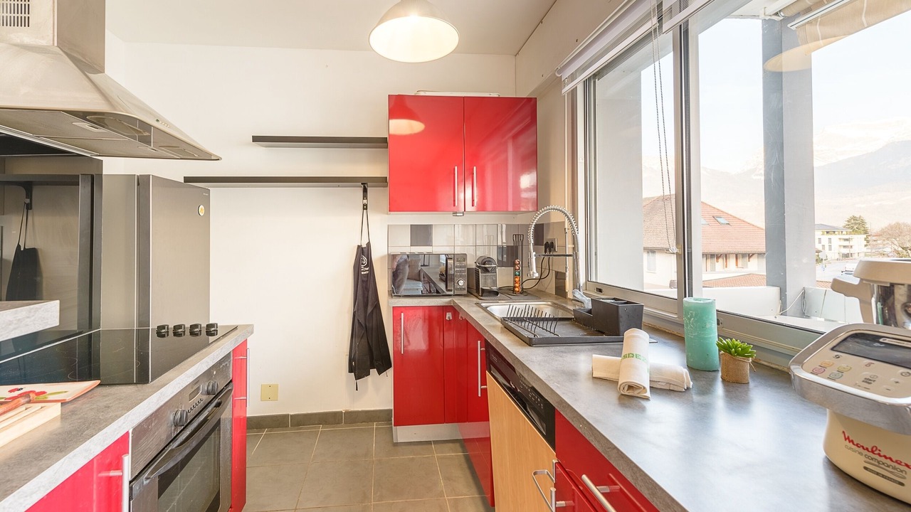 Photo of Kitchen in Saint-Jorioz