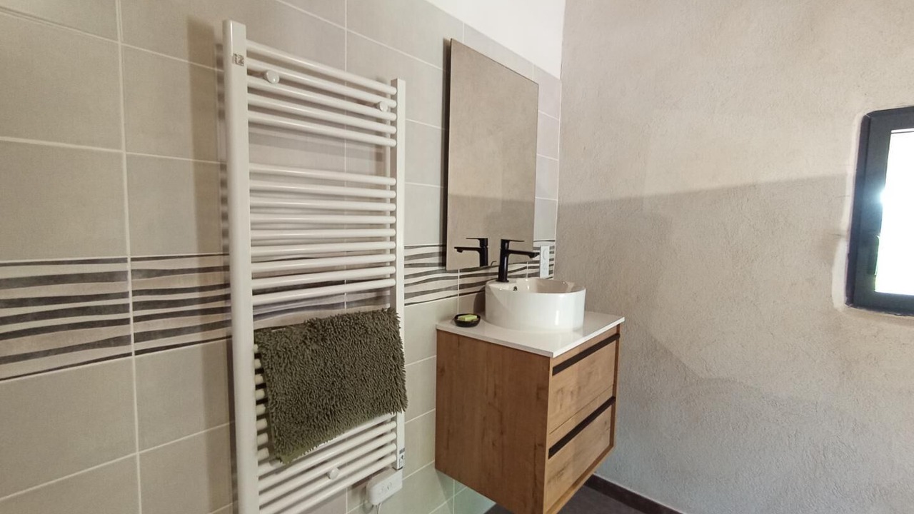 Photo of Bathroom in Saint-Julien-des-Points