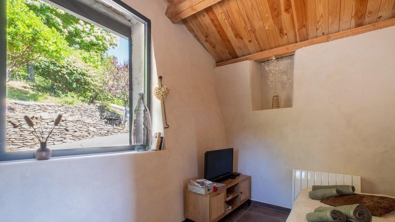 Photo of Bedroom in Saint-Julien-des-Points