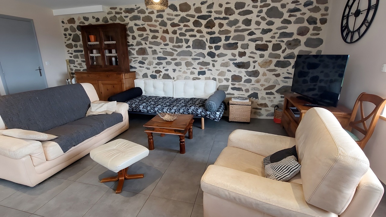 Photo of Livingroom in Alleuze