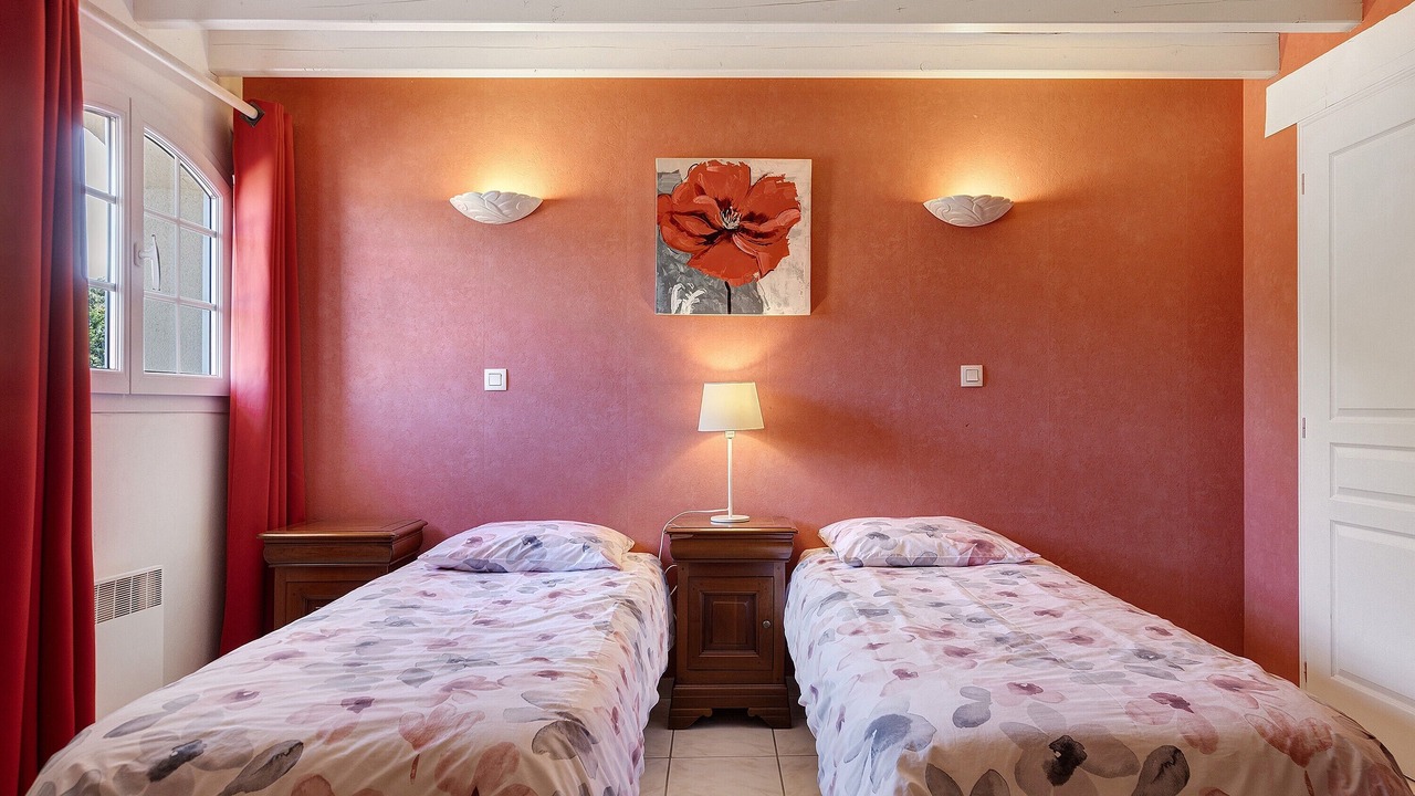 Photo of Bedroom in Begadan