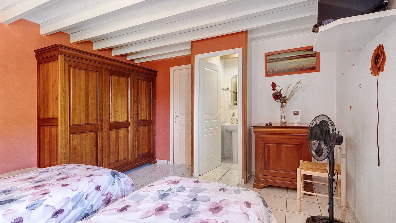 Photo of Bedroom in Begadan