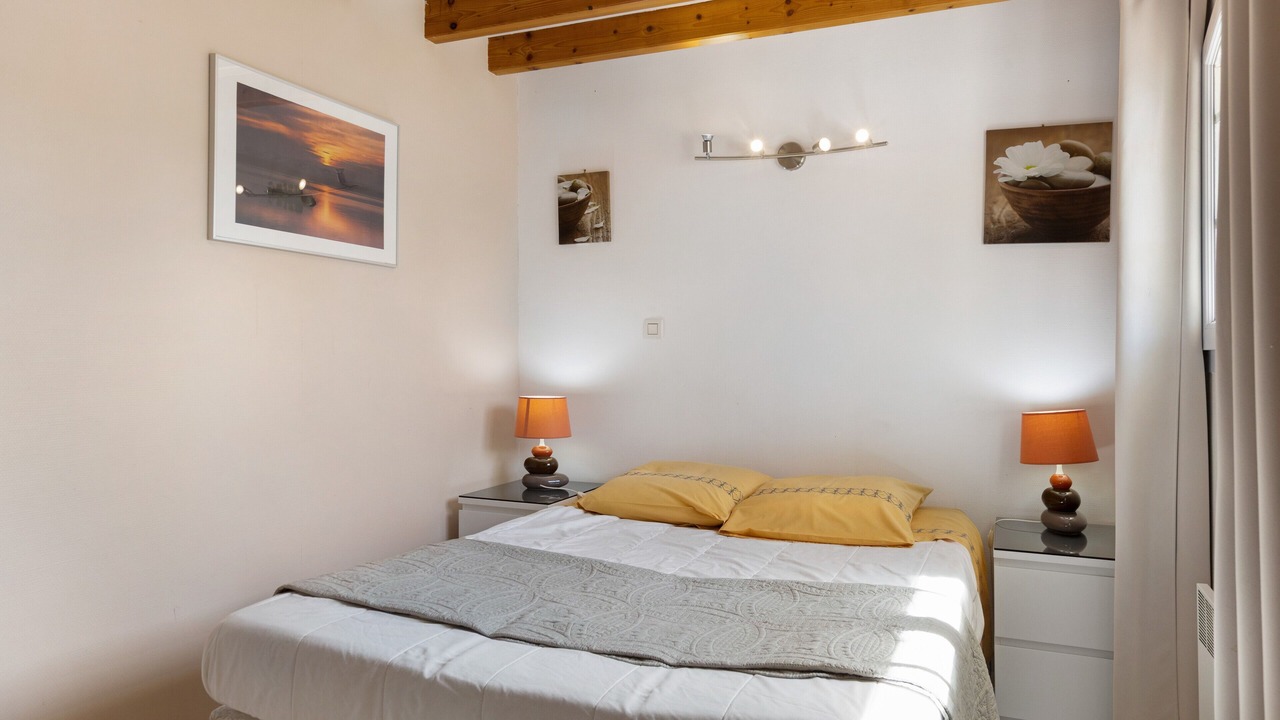 Photo of Bedroom in Begadan