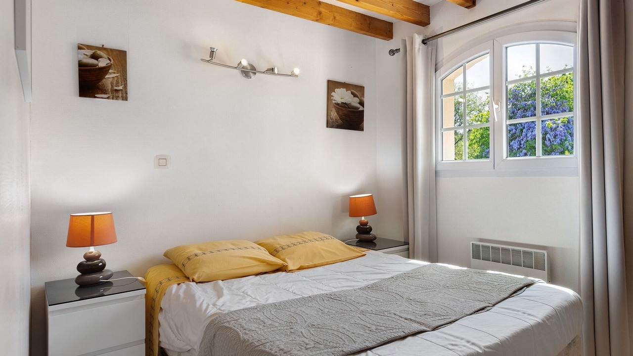 Photo of Bedroom in Begadan
