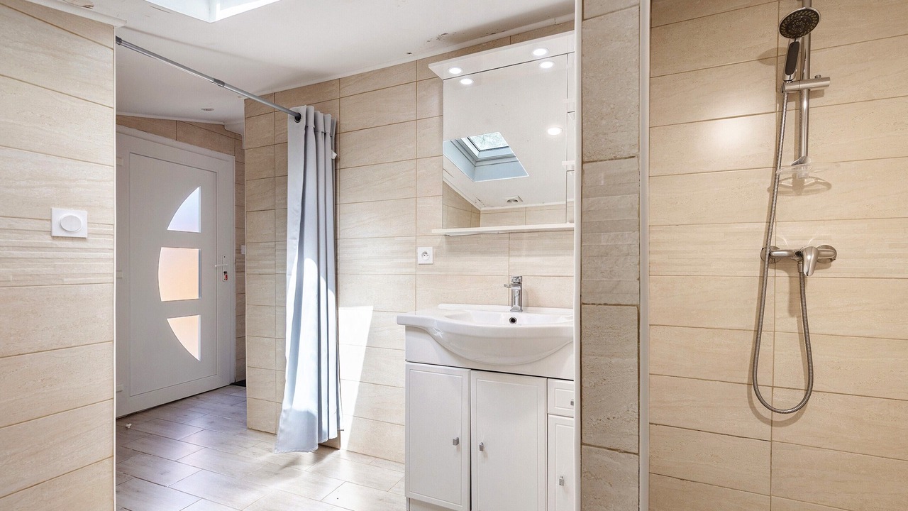 Photo of Bathroom in Begadan