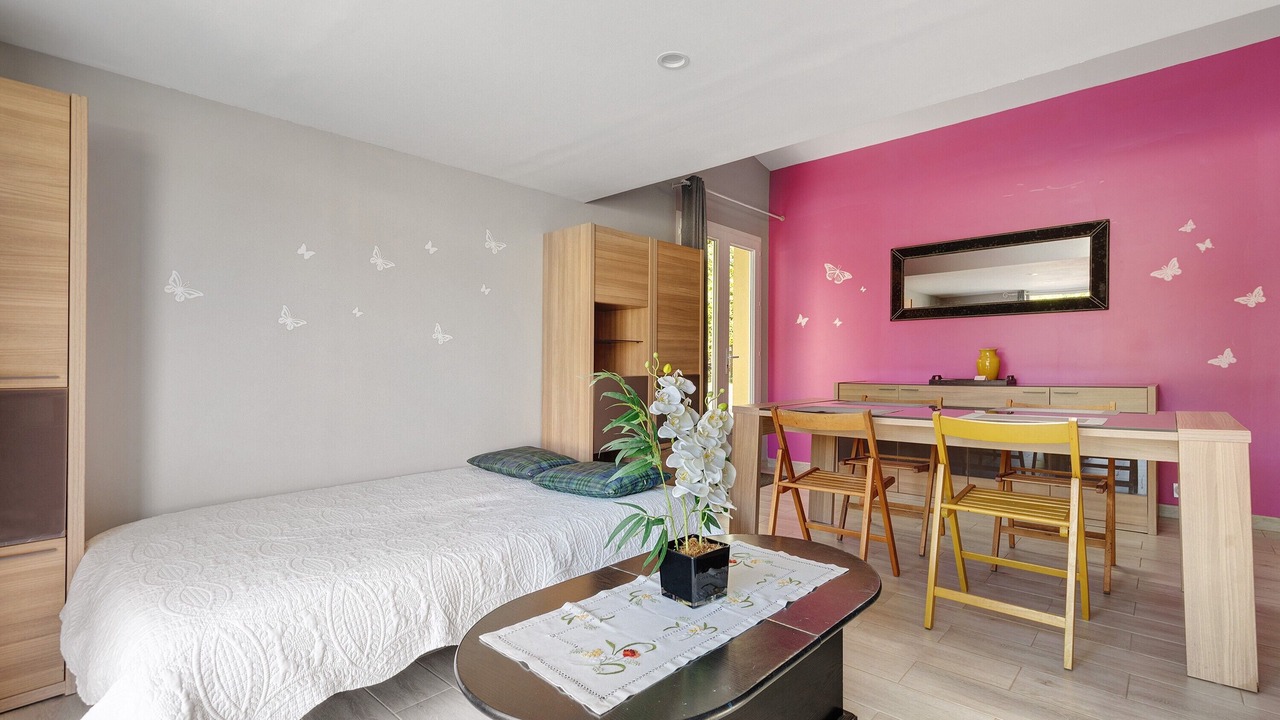 Photo of Bedroom in Begadan