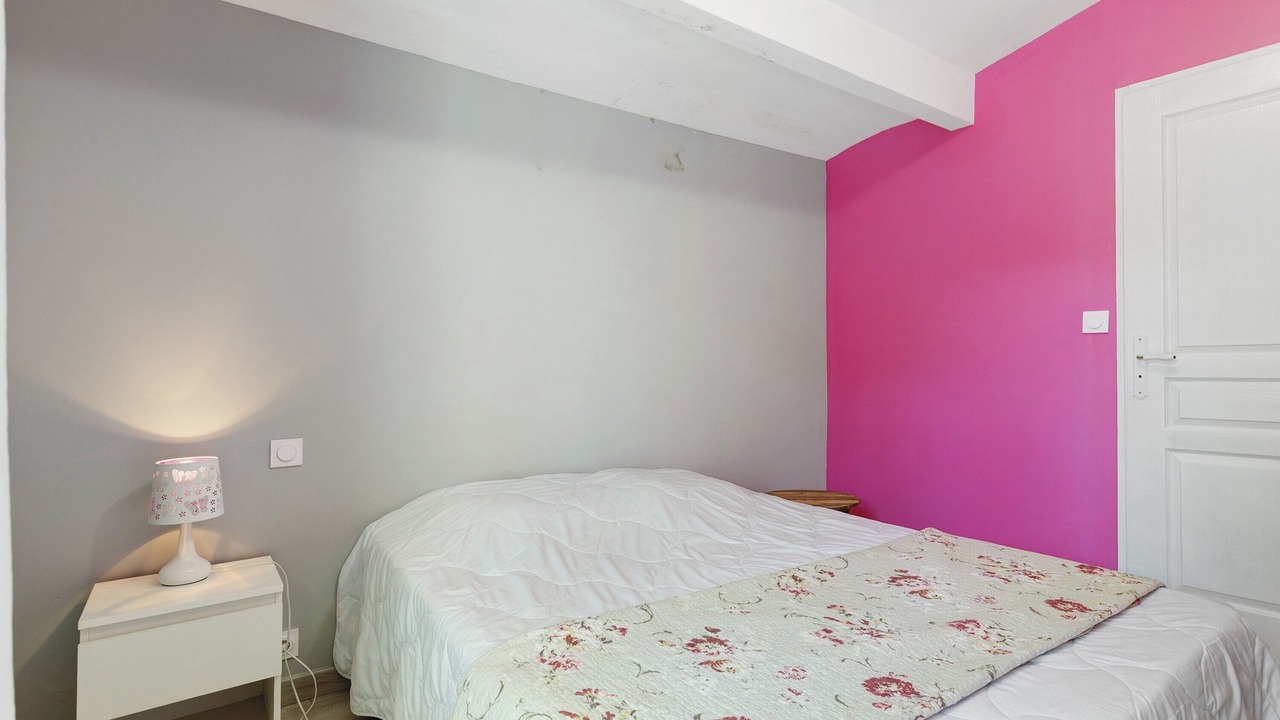 Photo of Bedroom in Begadan