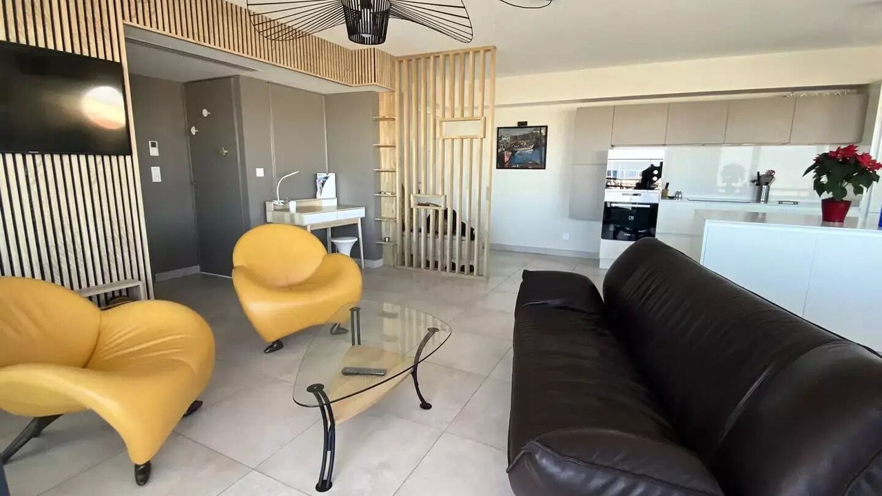 Photo of Livingroom in Le Port