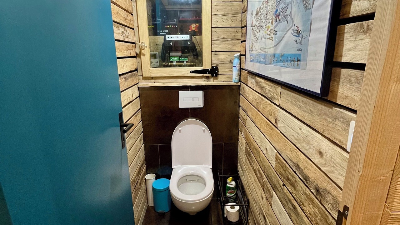 Photo of Bathroom in Oz