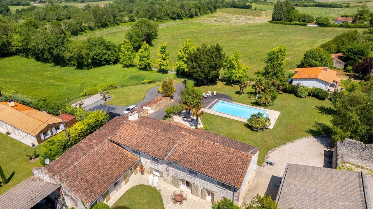 Photo of Outdoor in Civrac-en-Medoc