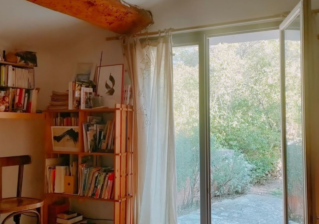 Photo of Bedroom in Chateauneuf-le-Rouge