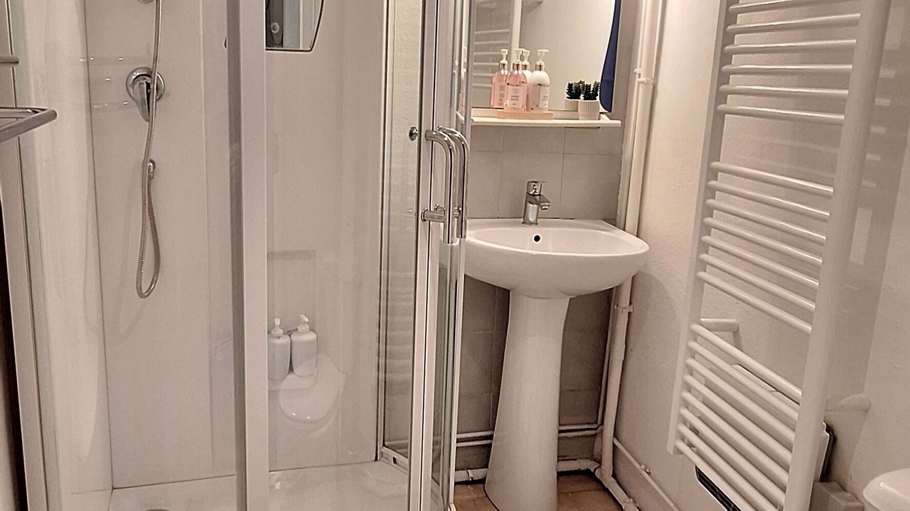 Photo of Bathroom in Millau