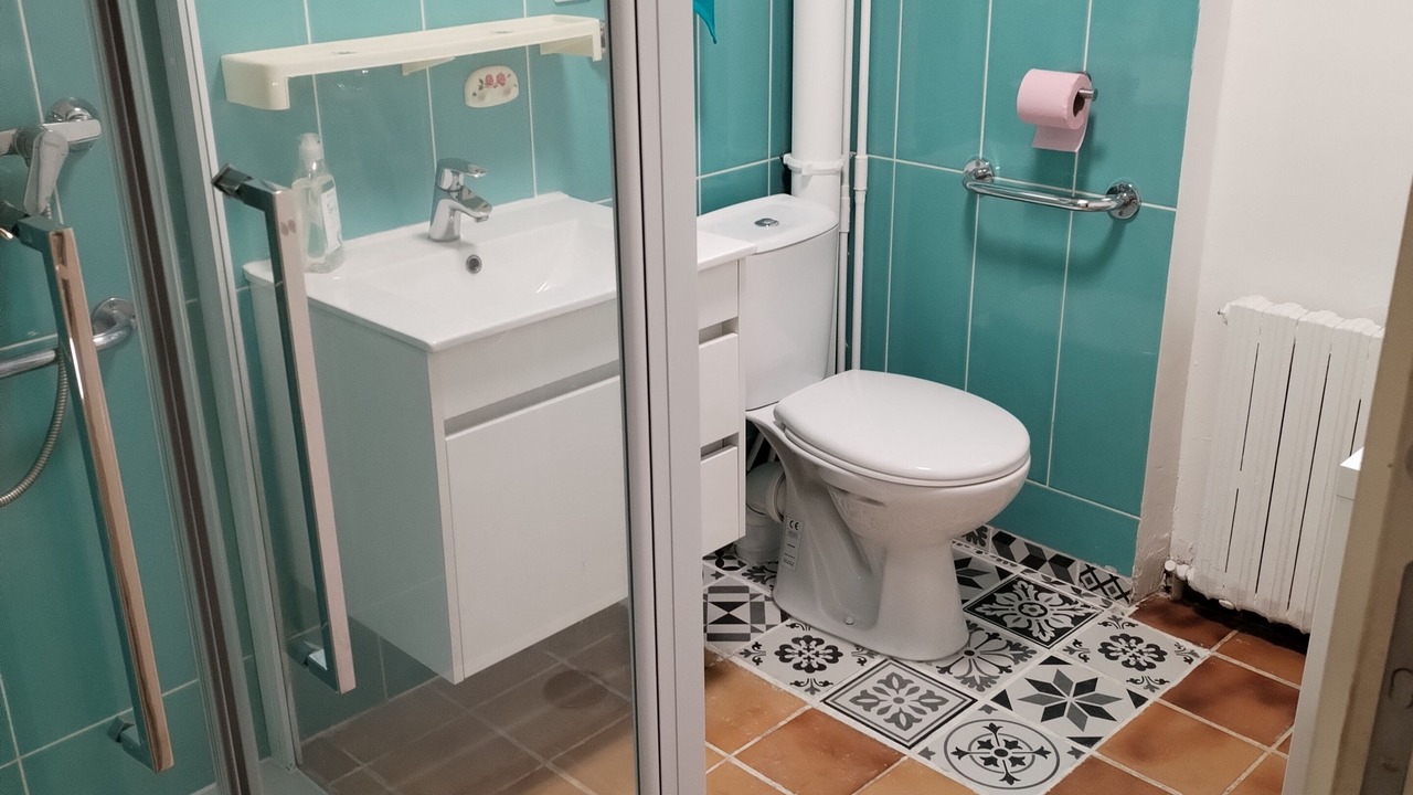 Photo of Bathroom in Saint-Andre-de-Majencoules
