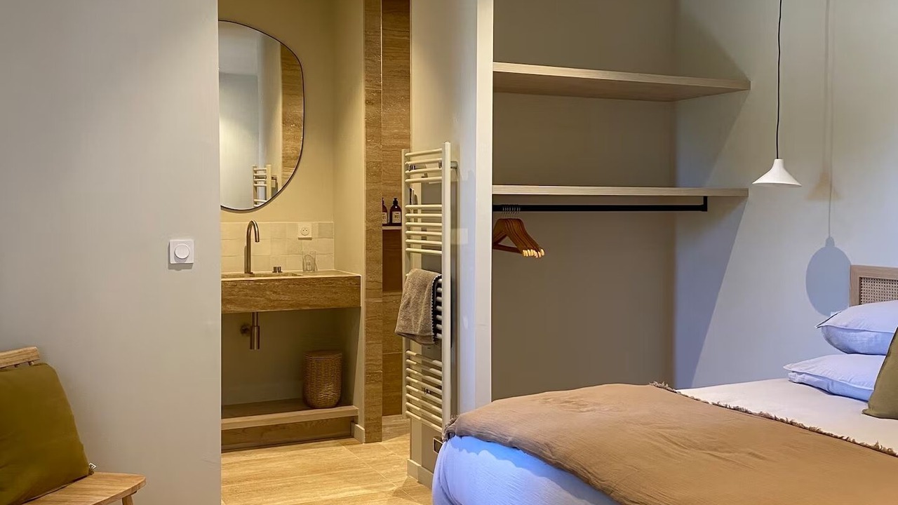 Photo of Bedroom in La Garde-Adhemar
