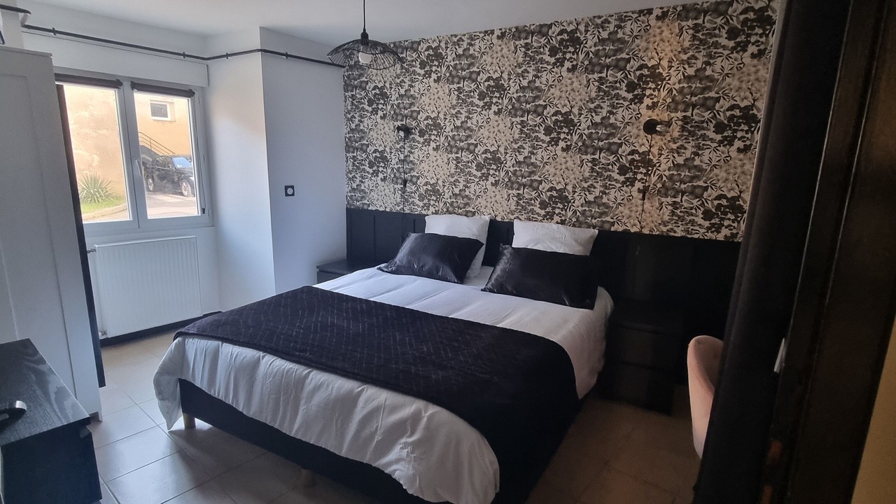 Photo of Bedroom in Charmes-sur-Rhone