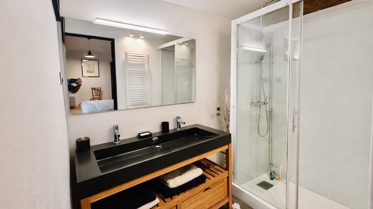 Photo of Bathroom in Saint-Christoly-Medoc
