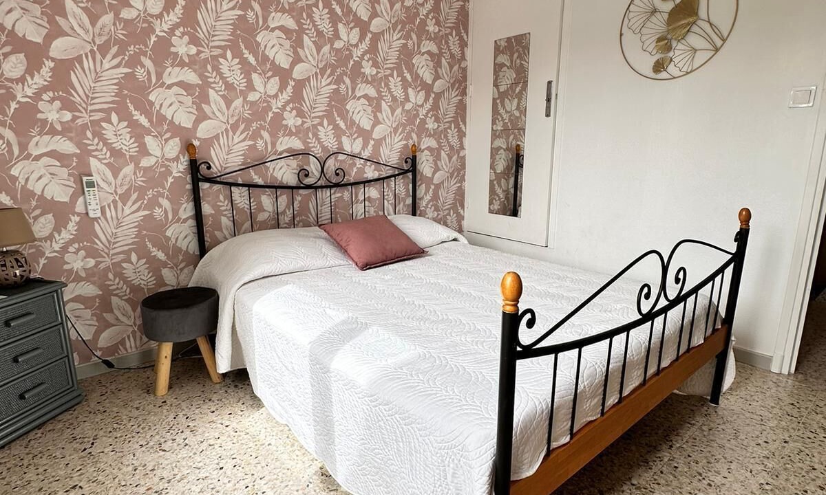Photo of Bedroom in Six-Fours-les-Plages